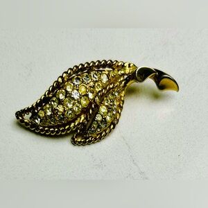 Hattie Carnegie Rhinestone Leaf Brooch Vintage Gold Tone 1960s Signed